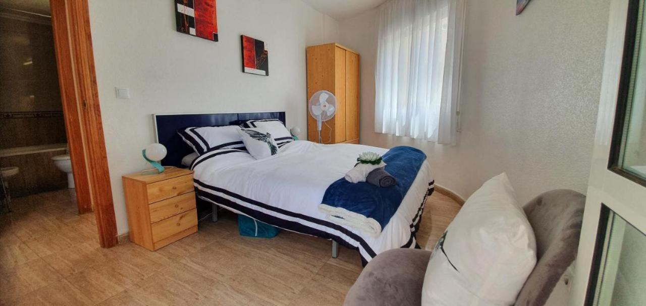 Apartmán Harbour View - 2 Bed Apt - Torrevieja Exteriér fotografie